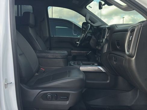 Used 2021 Chevrolet Silverado 2500 LTZ w/ LTZ Texas Edition image 17