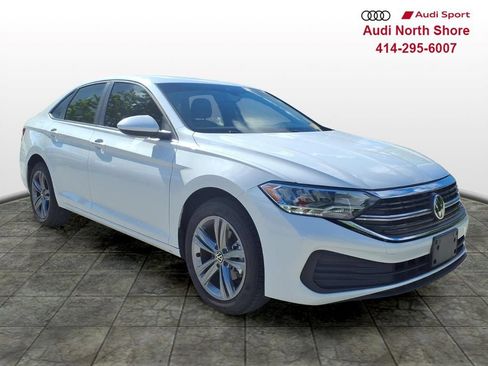 Used 2024 Volkswagen Jetta SE FWD image 1