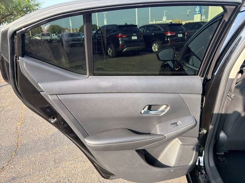 Used 2022 Nissan Sentra SV image 22