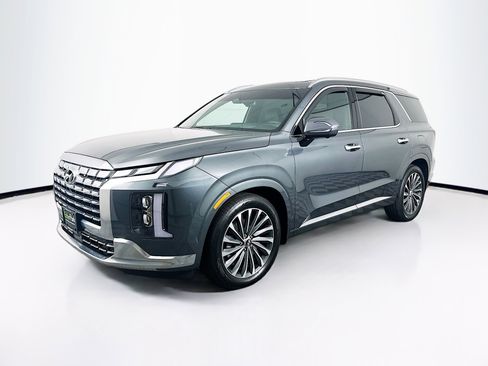 Used 2025 Hyundai Palisade Calligraphy image 3