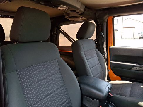 Used 2012 Jeep Wrangler Sport AWD/4WD image 13