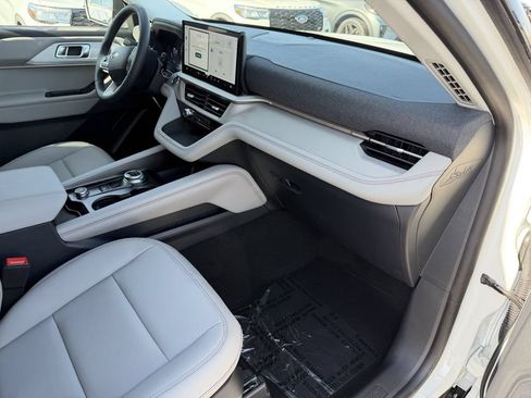 New 2026 Ford Explorer Active w/ Active Comfort Package RWD image 10