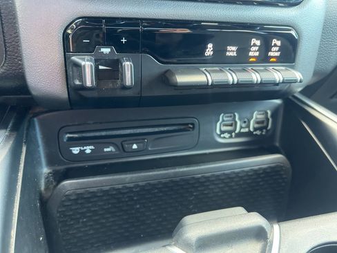 Used 2019 RAM 1500 Big Horn AWD/4WD image 29