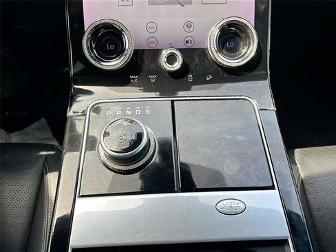 Used 2019 Land Rover Range Rover Velar R-Dynamic SE AWD/4WD image 17