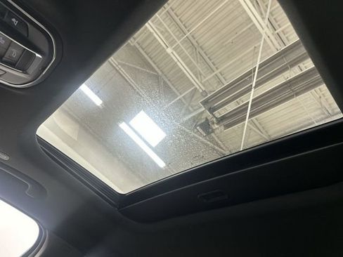 Used 2024 Jeep Grand Cherokee L Altitude image 17