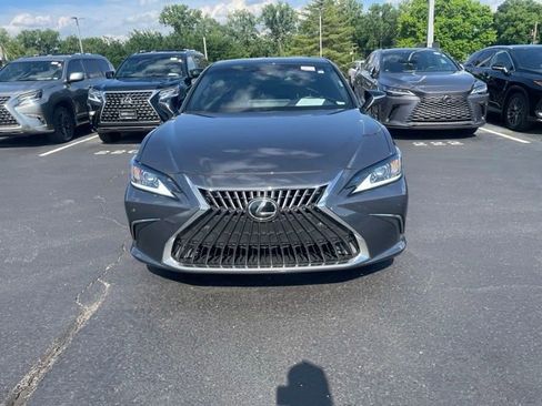 Used 2022 Lexus ES 350 w/ Premium Package FWD image 2