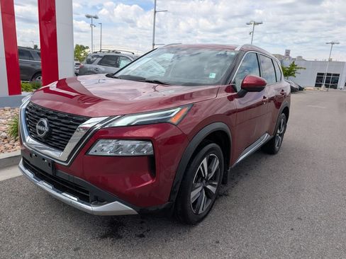 Used 2023 Nissan Rogue Platinum AWD/4WD image 3