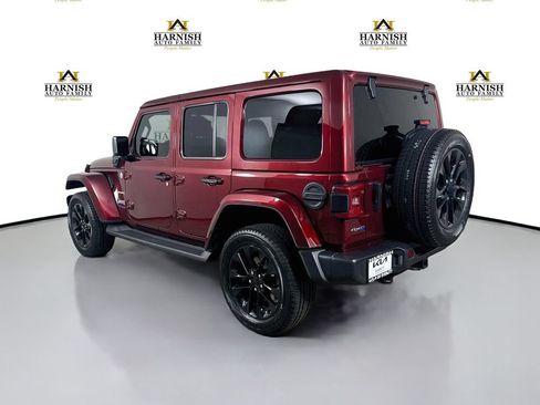 Used 2021 Jeep Wrangler Unlimited Sahara w/ Cold Weather Group AWD/4WD image 5