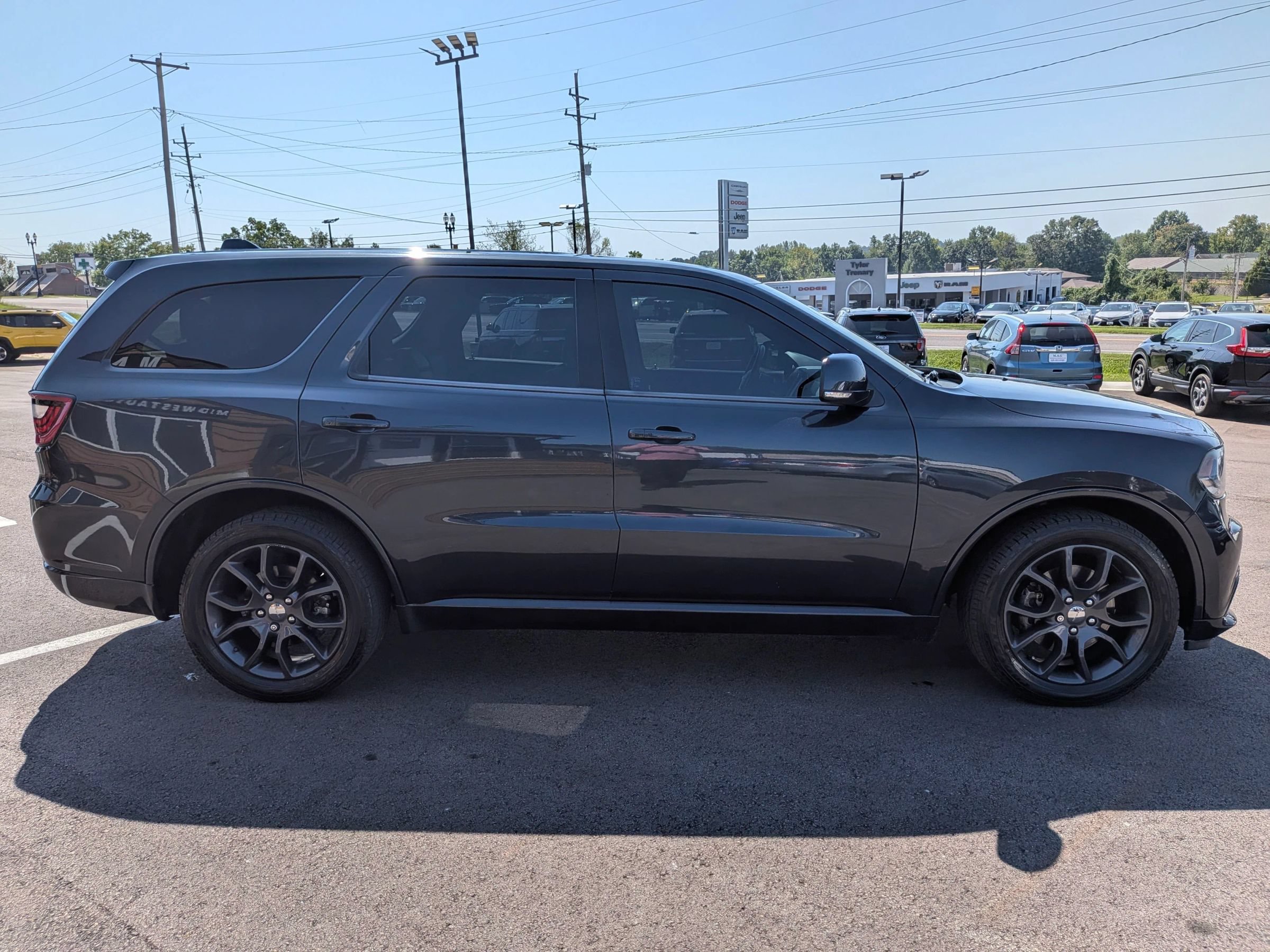 Used 2016 Dodge Durango R/T w/ Technology Group AWD/4WD image 7