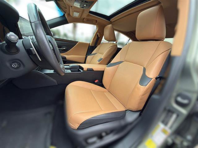 Used 2022 Lexus ES 350 w/ Premium Package FWD image 11