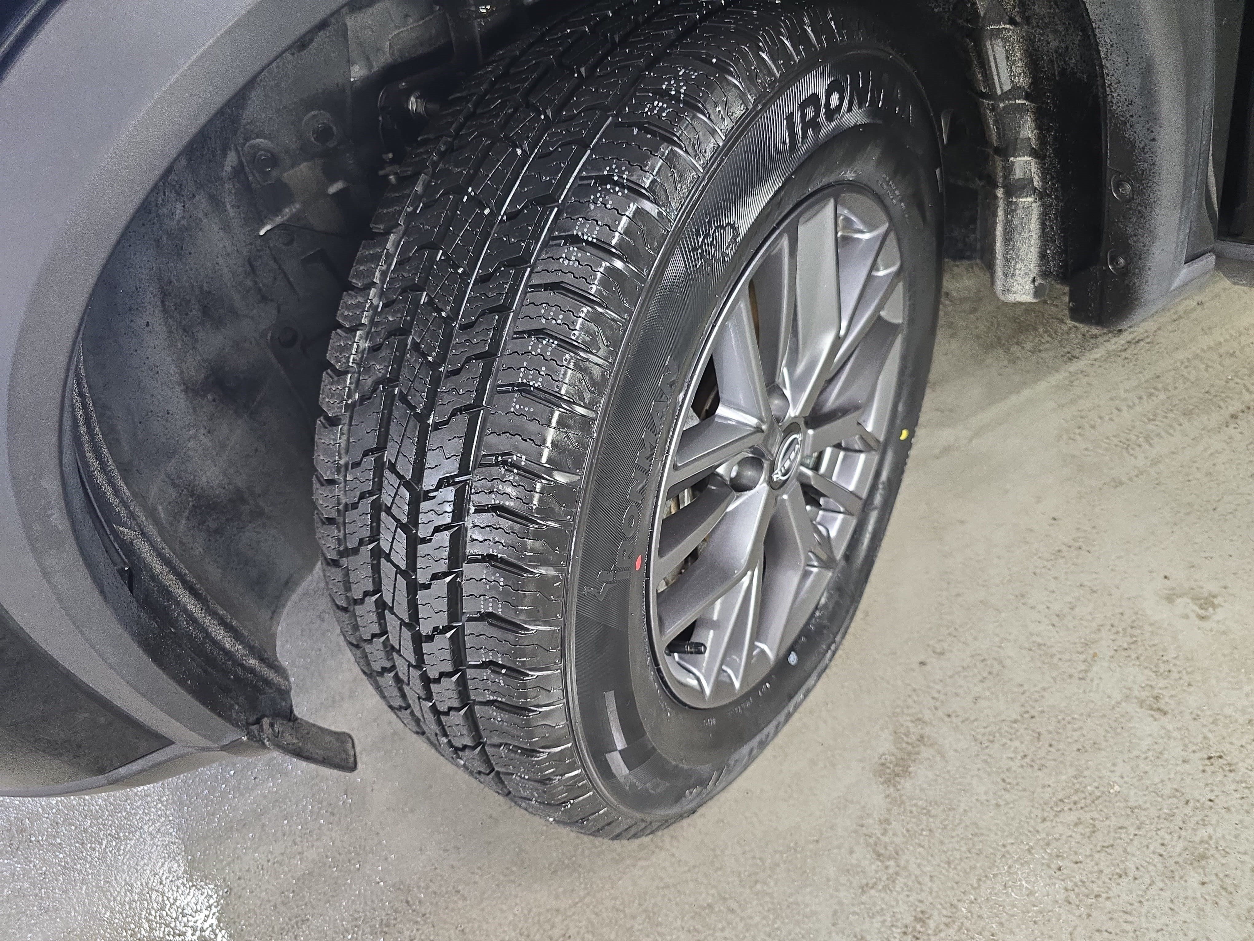 Used 2025 Nissan Rogue S AWD/4WD image 30