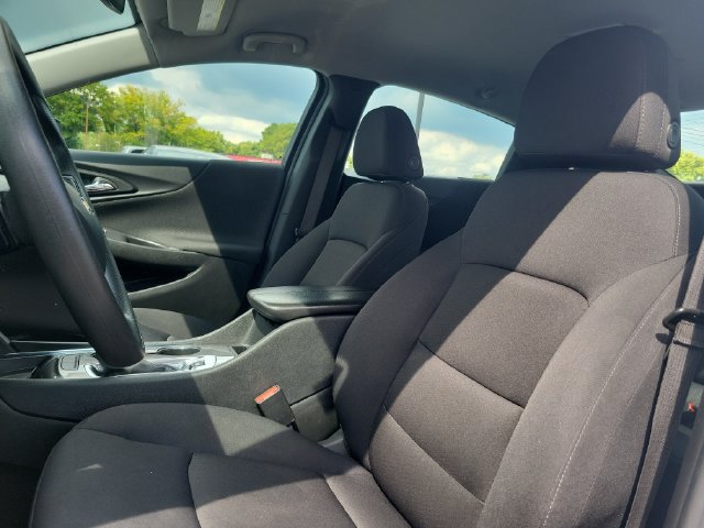 Used 2024 Chevrolet Malibu LT FWD image 12