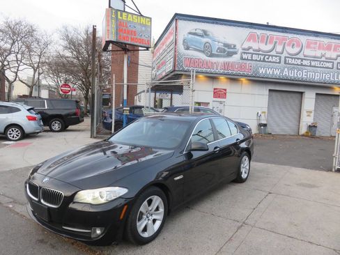 Used 2013 BMW 528i xDrive Sedan image 2