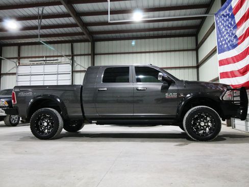 Used 2018 RAM 2500 Laramie w/ Off Road Package AWD/4WD image 15
