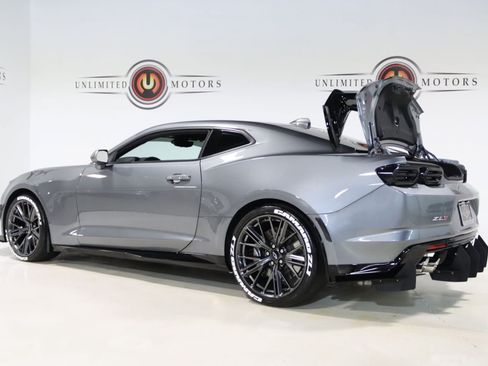 Used 2022 Chevrolet Camaro ZL1 RWD image 35