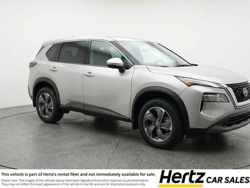 Used 2025 Nissan Rogue SV image 1
