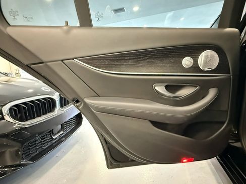 Used 2018 Mercedes-Benz E 300 w/ Premium 1 Package image 30