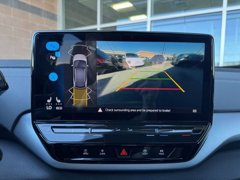 Used 2023 Volkswagen ID.4 Pro image 19