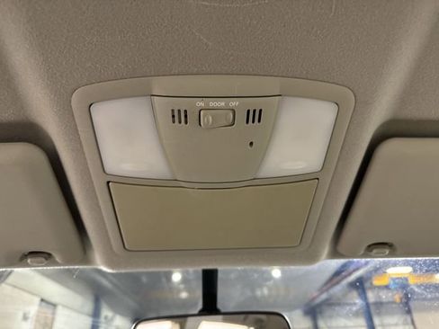 Used 2014 Nissan Rogue S w/ Convenience Package image 10