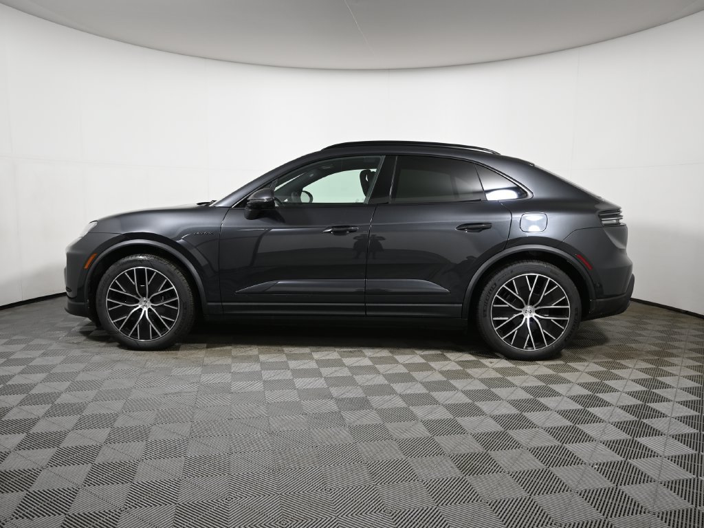 Used 2026 Porsche Macan 4 Electric AWD/4WD image 2