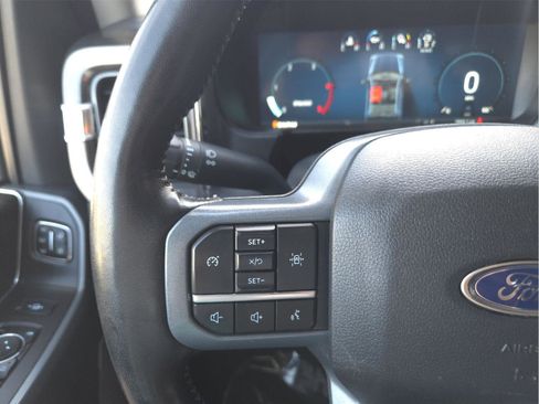 Used 2024 Ford F250 Lariat w/ Tremor Off-Road Package image 17