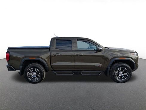 Used 2025 GMC Canyon AT4 image 2