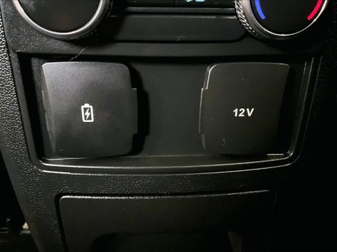 Used 2022 Ford Explorer XLT w/ Equipment Group 202A image 28