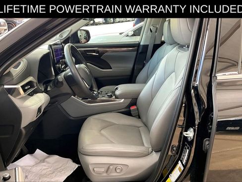 Used 2023 Toyota Highlander Limited AWD/4WD image 26