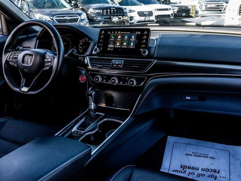 Used 2018 Honda Accord Sport image 35