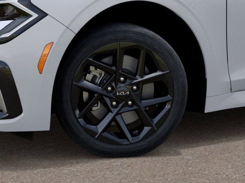 New 2025 Kia K5 LXS image 9