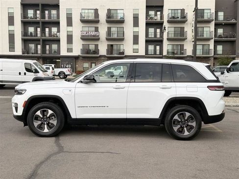 Used 2022 Jeep Grand Cherokee Limited 4xe AWD/4WD image 4