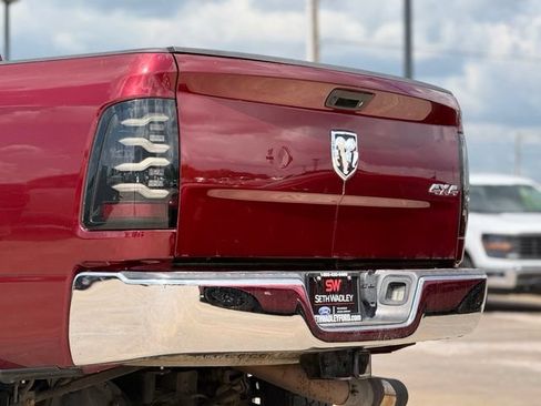 Used 2018 RAM 2500 Tradesman w/ Chrome Appearance Group AWD/4WD image 12