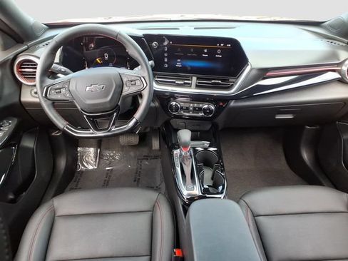 Used 2025 Chevrolet Trax RS w/ Driver Confidence Package FWD image 20