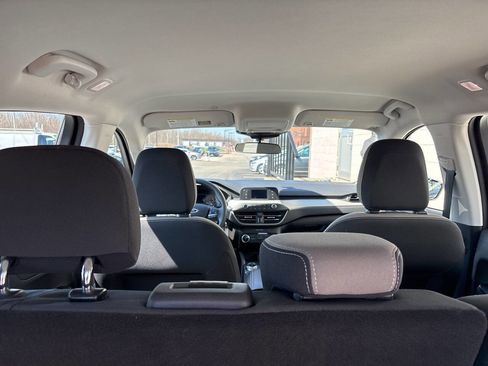 Used 2022 Ford Escape S image 11