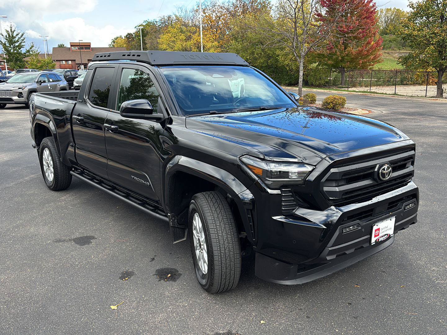 Used 2024 Toyota Tacoma SR5 AWD/4WD image 7