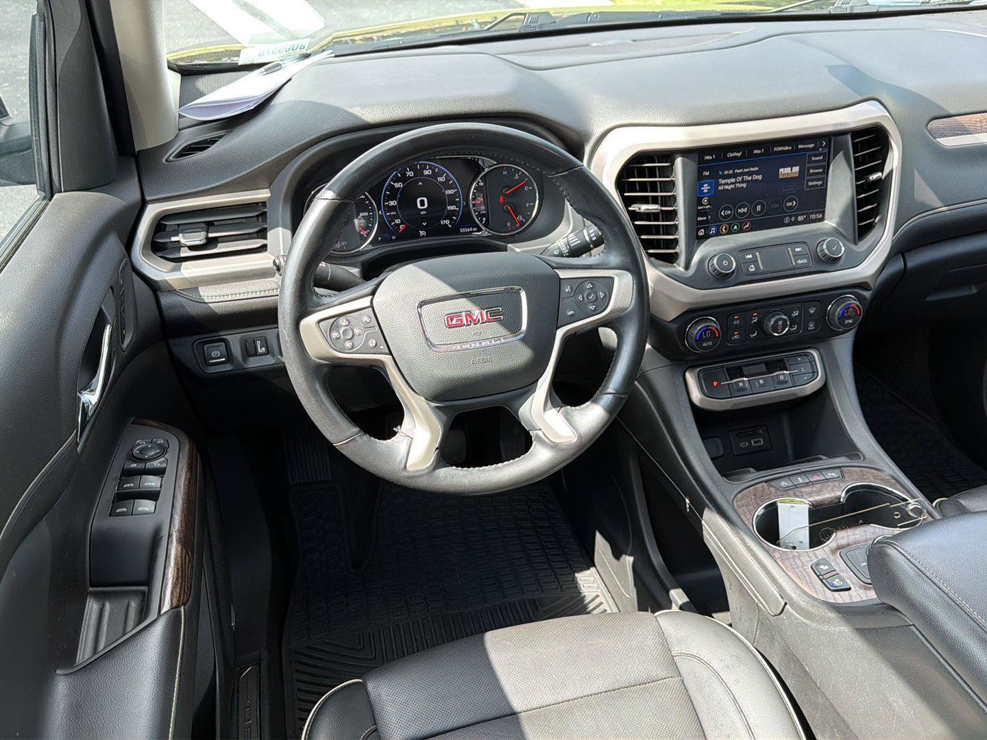 Used 2021 GMC Acadia Denali w/ Denali Ultimate Package AWD/4WD image 19