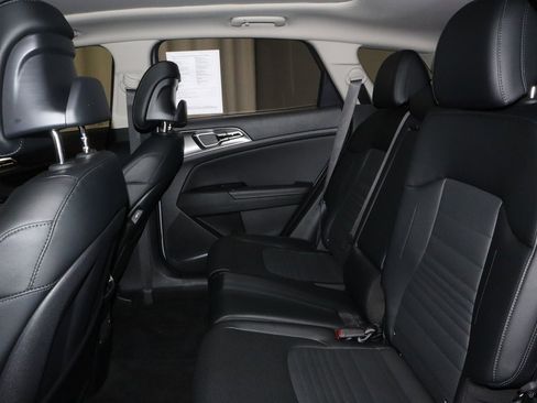 Used 2023 Kia Sportage SX image 22