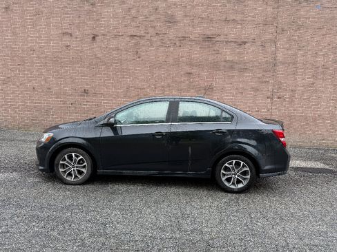 Used 2019 Chevrolet Sonic LT w/ RS Package FWD image 3