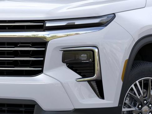 New 2027 Chevrolet Traverse LT w/ Driver Confidence Package FWD image 10