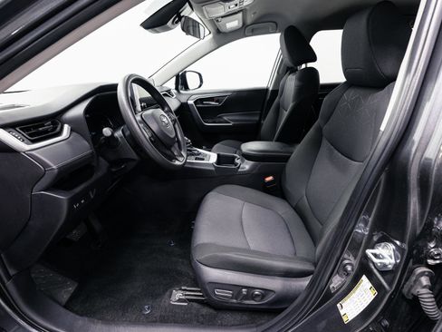 Certified 2025 Toyota RAV4 XLE image 4