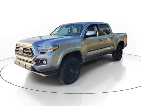 Used 2022 Toyota Tacoma SR5 image 2