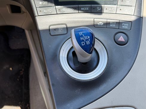 Used 2010 Toyota Prius Five FWD image 9