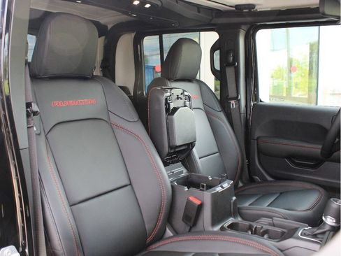 New 2026 Jeep Gladiator Rubicon AWD/4WD image 26