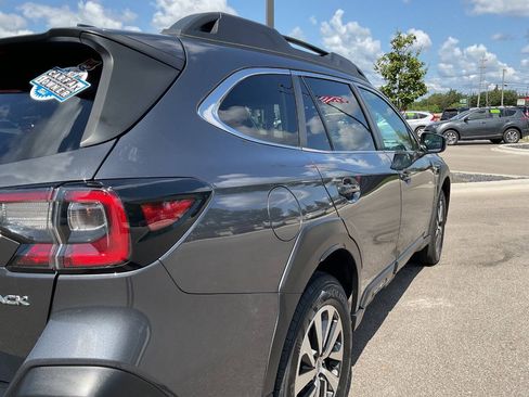 Used 2023 Subaru Outback Premium AWD/4WD image 8