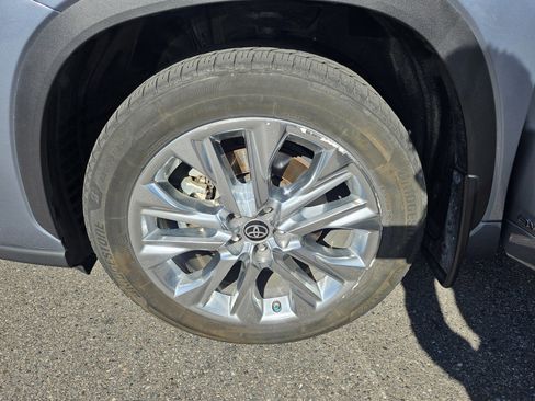Used 2021 Toyota Highlander Limited AWD/4WD image 17