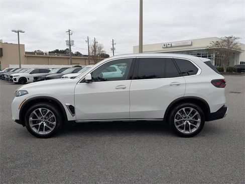 New 2026 BMW X5 sDrive40i w/ Climate Comfort Package image 7