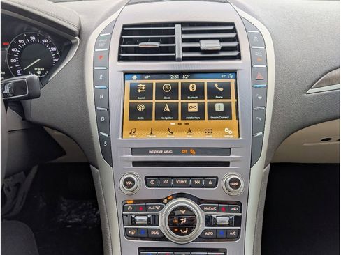 Used 2019 Lincoln MKZ Reserve image 21