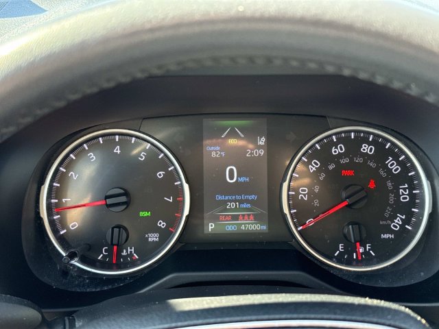 Used 2022 Toyota RAV4 XLE Premium AWD/4WD image 28