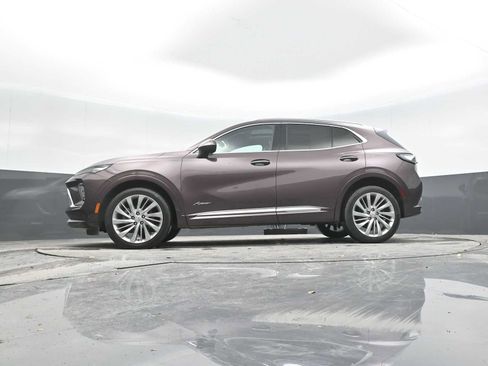Used 2024 Buick Envision Avenir image 33