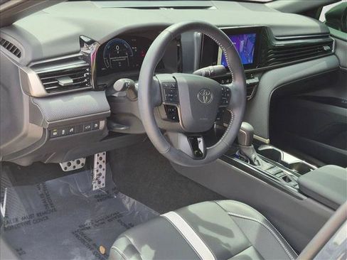 Used 2026 Toyota Camry SE FWD image 9